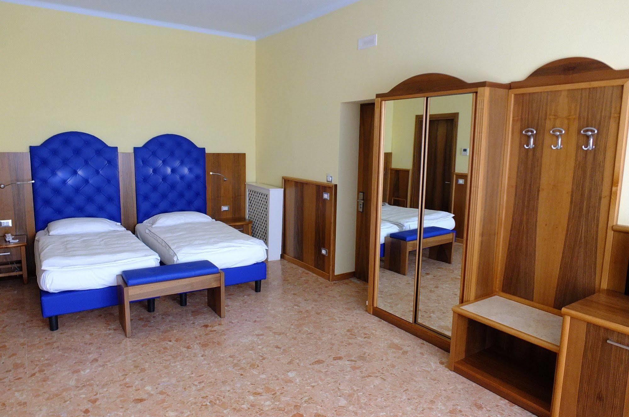 Internazionale 4* Torri Del Benaco