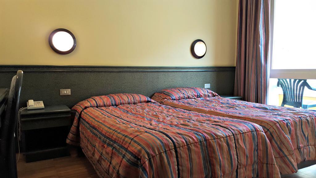 Hotel Internazionale Torri Del Benaco